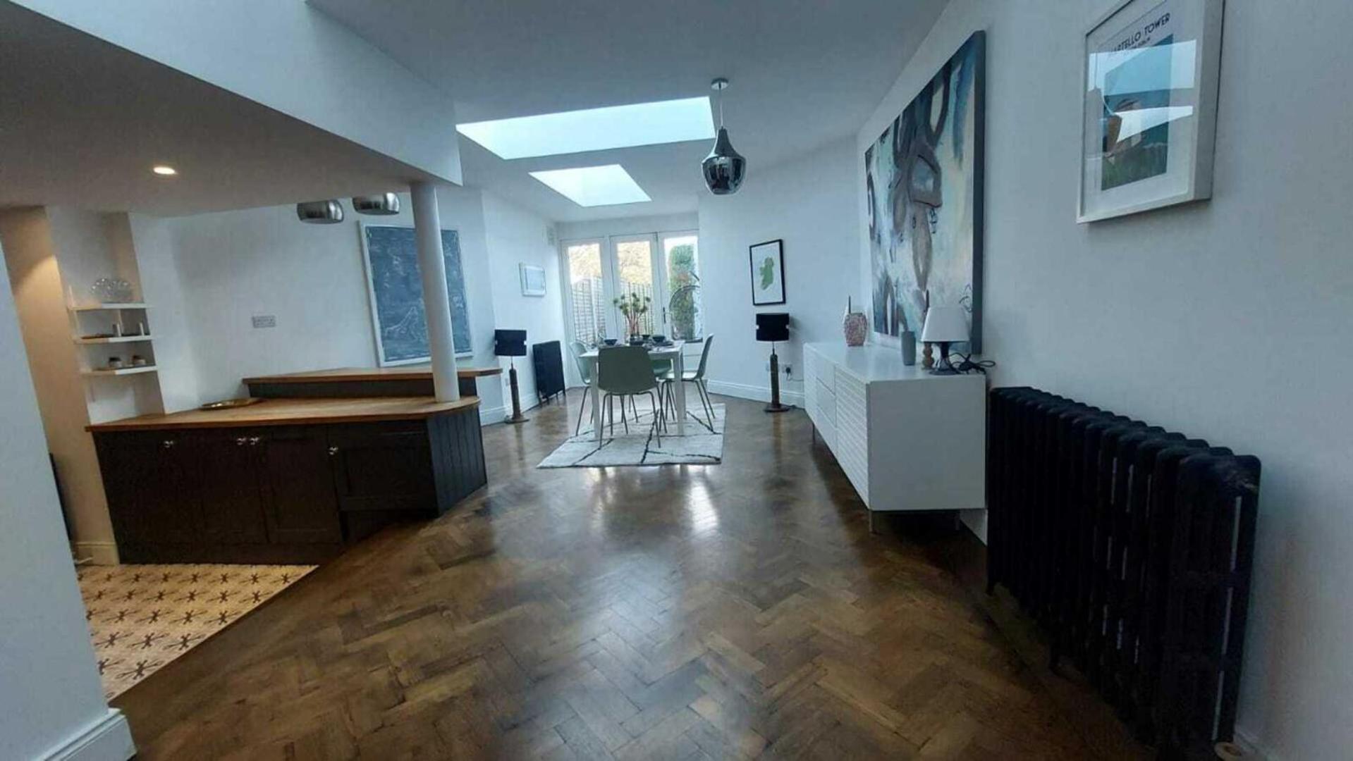 Stunning Unique & Elegantly Refurbed Seafront 2bd Hébergement de vacances